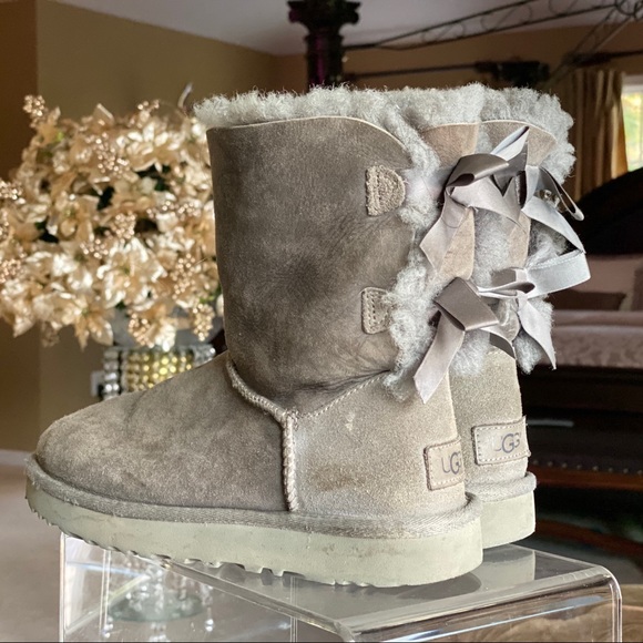 Bailey Bow UGGS - Picture 3 of 7